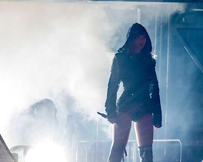 Taylor Swift live