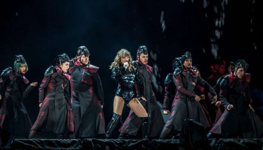 Taylor Swift - Soldier Field - Chicago, IL - 6/1/18 - Photo © 2018 by: Roman Sobus