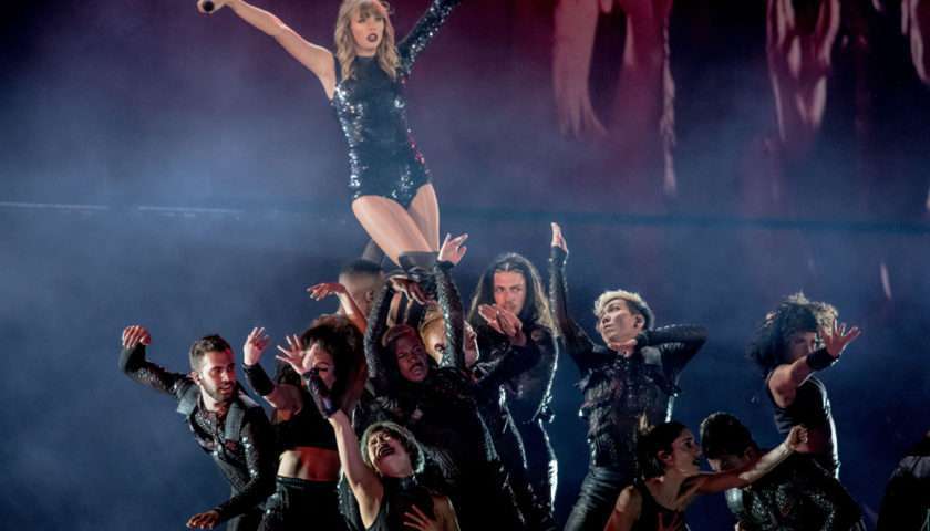 Taylor Swift - Soldier Field - Chicago, IL - 6/1/18 - Photo © 2018 by: Roman Sobus