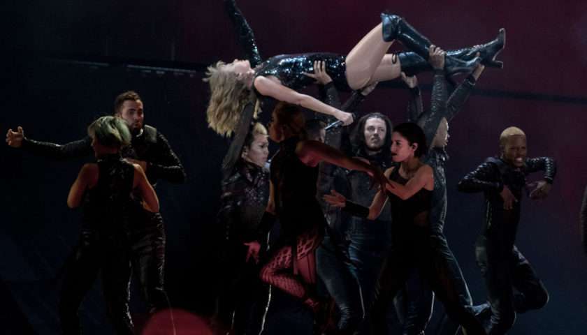 Taylor Swift - Soldier Field - Chicago, IL - 6/1/18 - Photo © 2018 by: Roman Sobus