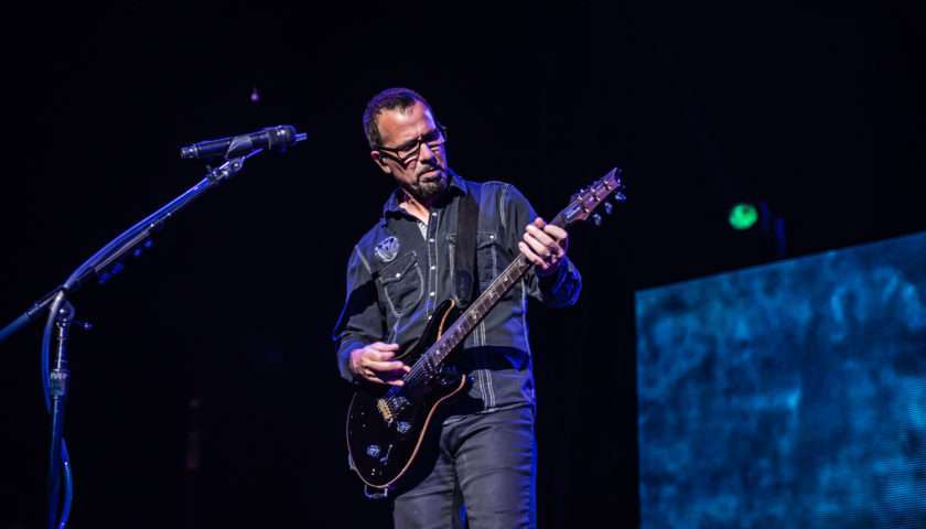 Godsmack Live at Hollywood Casino Amphitheatre [GALLERY] 7
