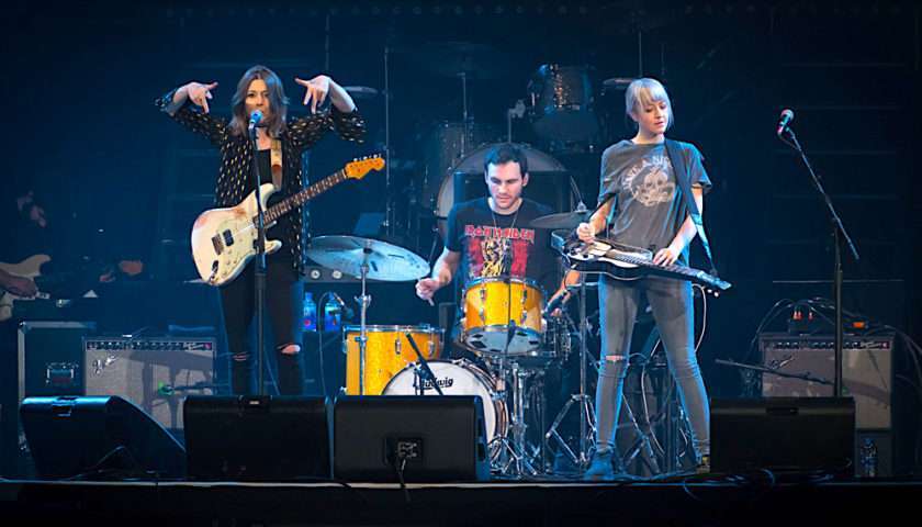 Larkin Poe Live at Allstate Arena [GALLERY] 6