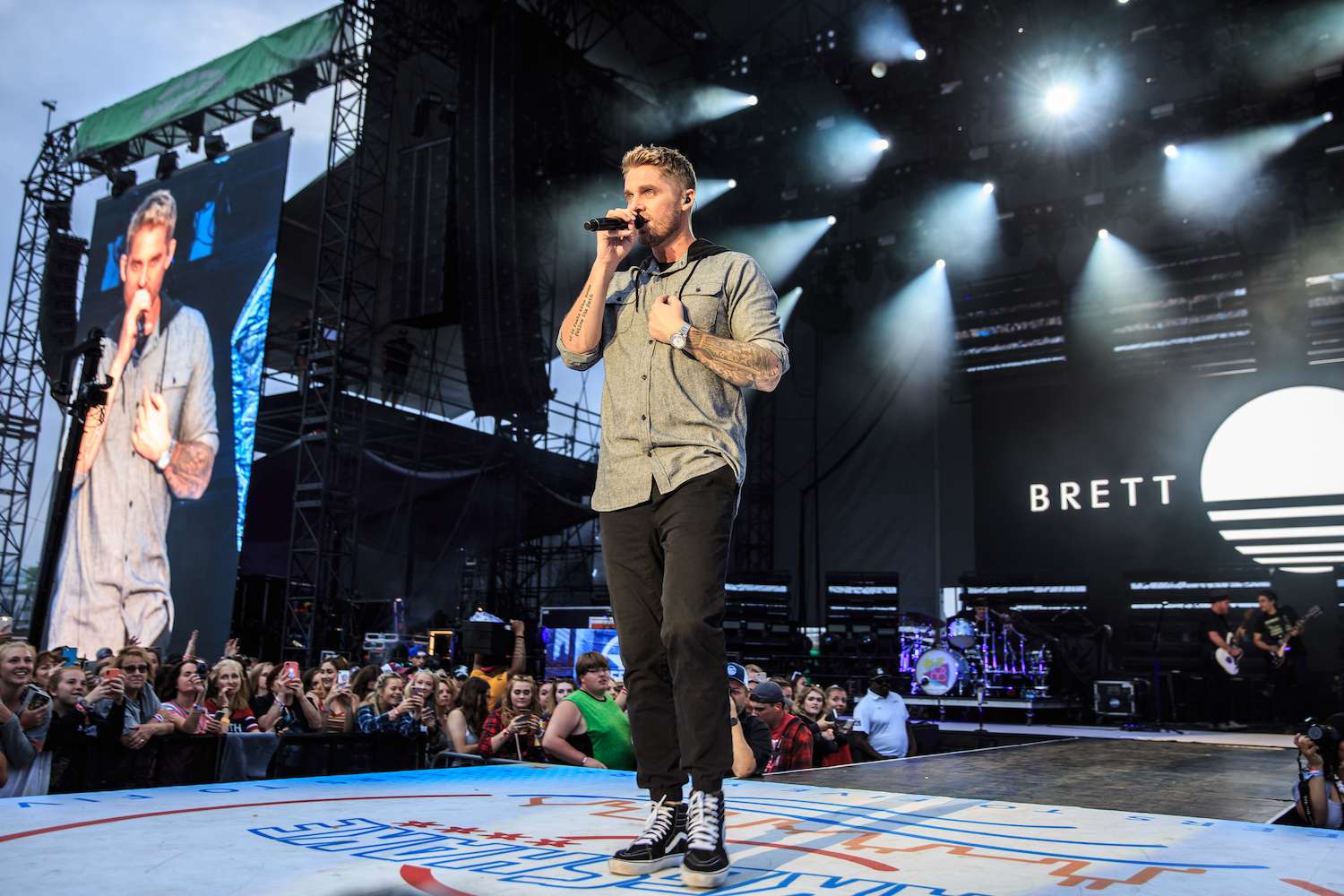 Brett Young Live at Lakeshake Festival 5