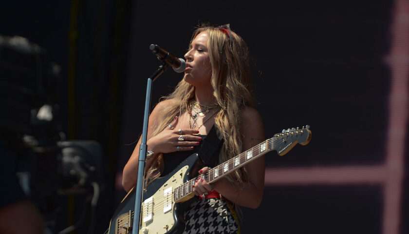 Lennon Stella Live at Lollapalooza [GALLERY] 8