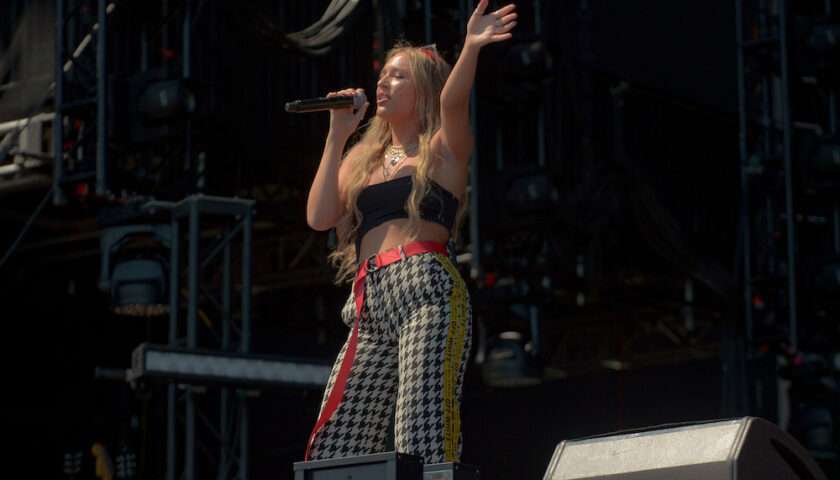 Lennon Stella Live at Lollapalooza [GALLERY] 1