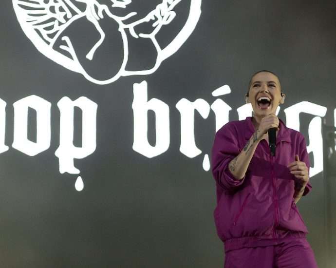 Bishop Briggs Live at Lollapalooza