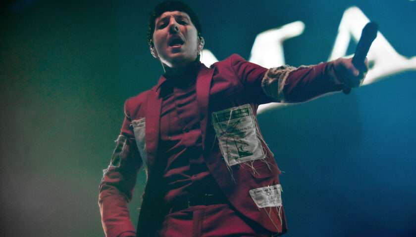 8 Smoking Photos of Bring Me The Horizon Live at Lollapalooza [GALLERY] 6