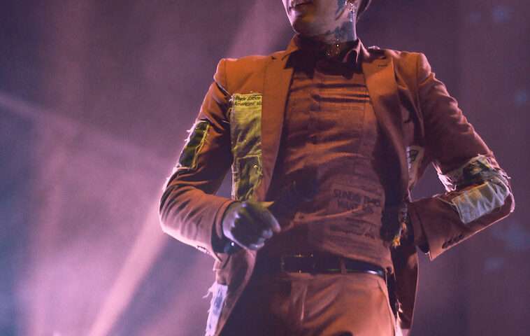 8 Smoking Photos of Bring Me The Horizon Live at Lollapalooza [GALLERY] 3