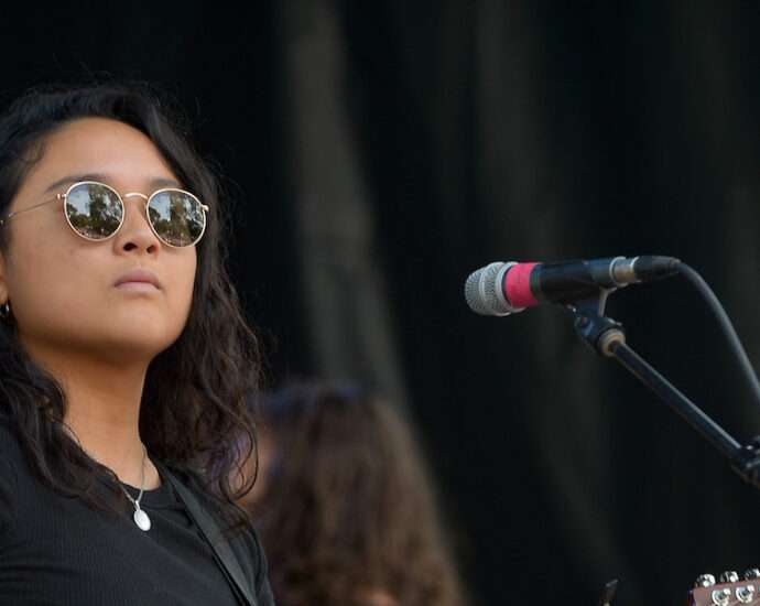 Jay Som Live