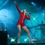 Miley Cyrus Puts The Icing On The Cake To A Great First Day Of Lollapalooza 4