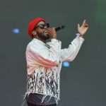 Miley Cyrus Puts The Icing On The Cake To A Great First Day Of Lollapalooza 1