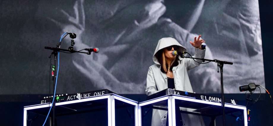 Elohim Live at Lollapalooza