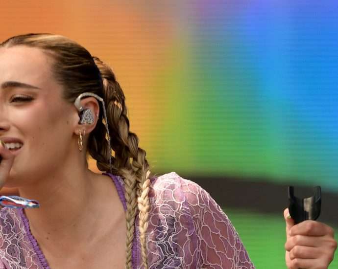 Olivia O'Brien Live at Lollapalooza