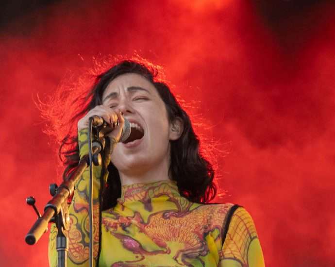 Kelly Lee Owens Live at Pitchfork