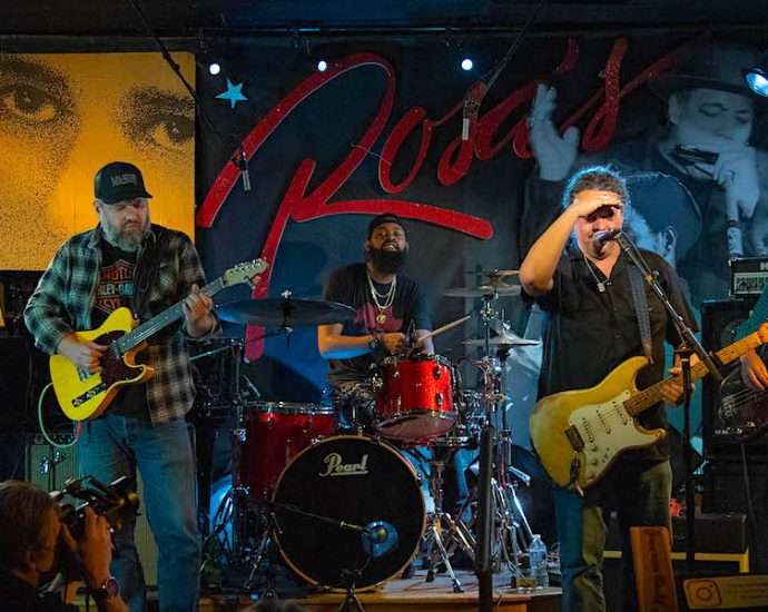 Neal Francis Live at Rosas Lounge [GALLERY] 3