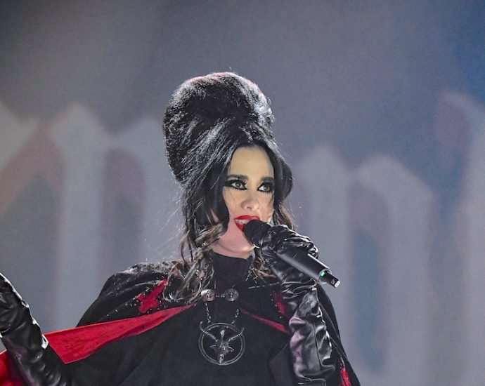 Twin Temple Live at Allstate Arena