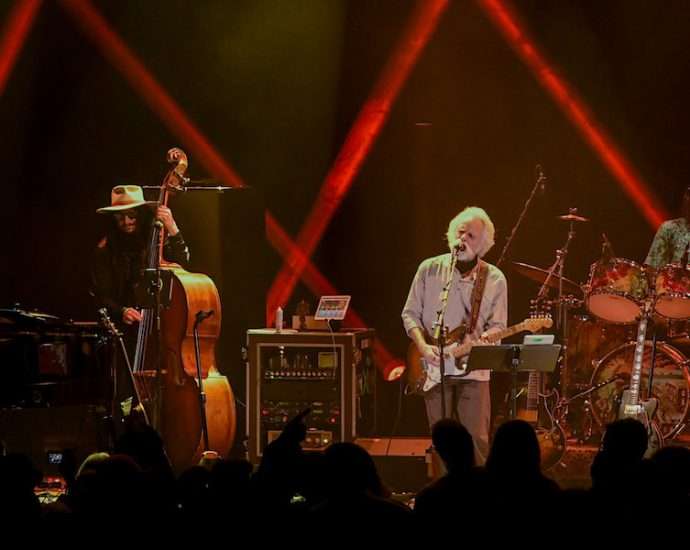 Bob Weir Live at Chicago Theatre [GALLERY] 1