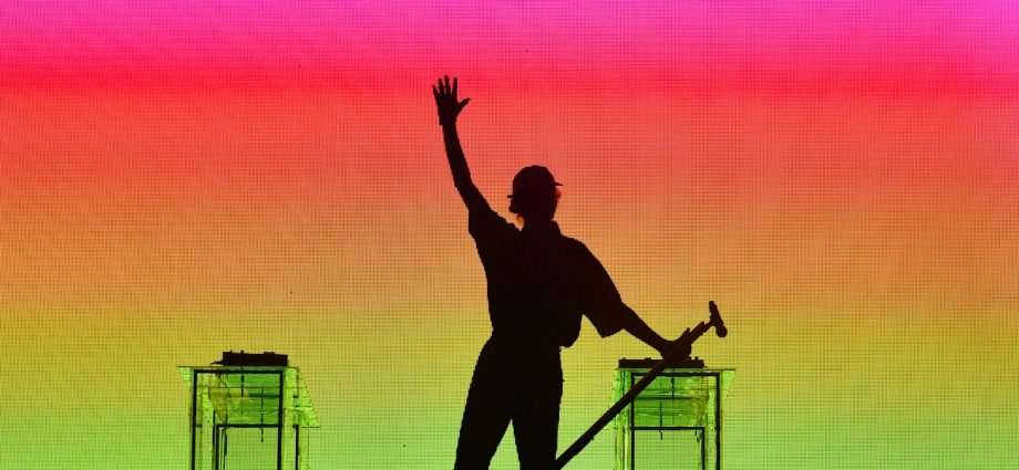 Madeon Live at the Aragon Ballroom [GALLERY] 1