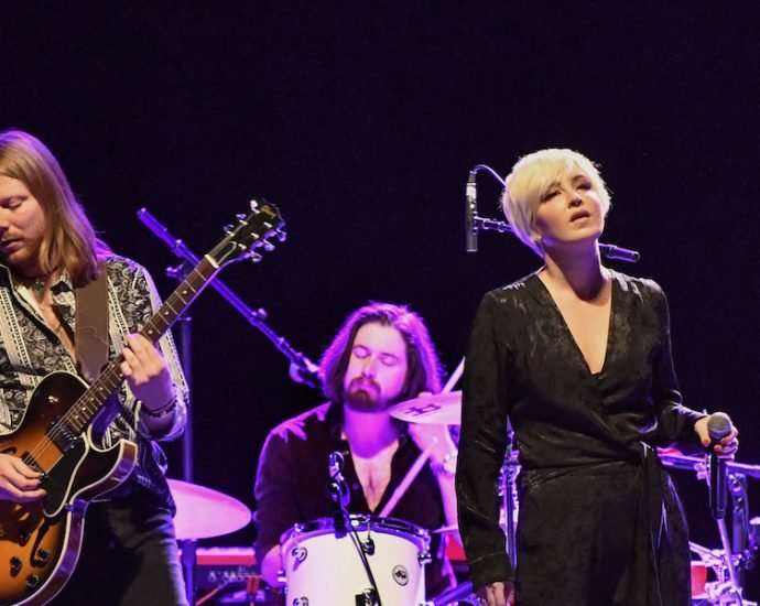 Maggie Rose Live at The Vic [GALLERY] 2