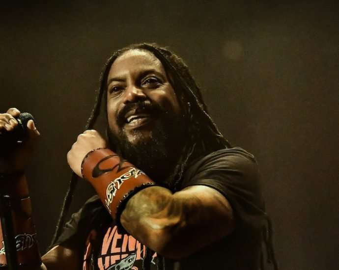 Sevendust Live at the House of Blues [GALLERY] 4
