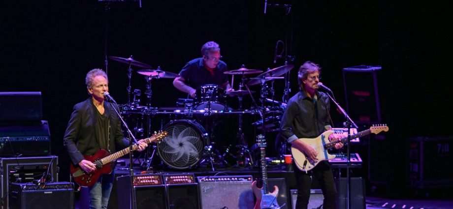 Lindsey Buckingham Live at North Shore Center for the Performing Arts