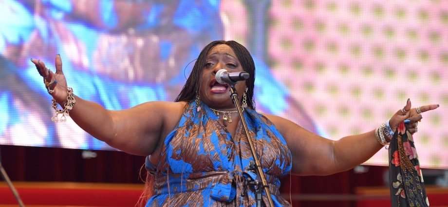 Thornetta Davis Live At Chicago Blues Fest