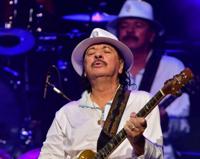 Santana Live at Hollywood Casino Amphitheatre