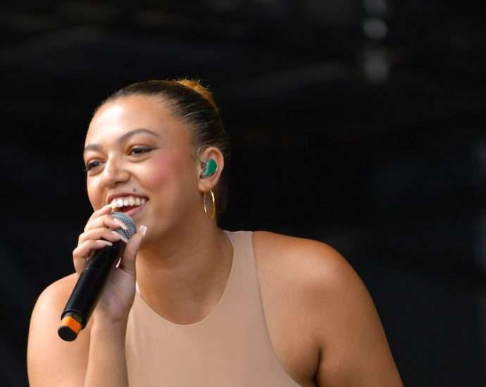 Mahalia Live at Lollapalooza