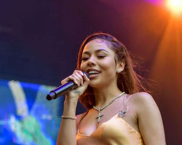 Mariah the Scientist Live at Lollapalooza