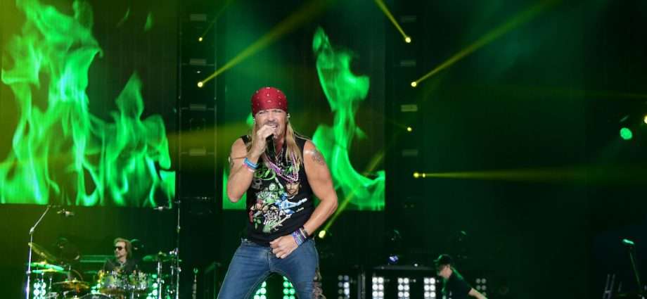 Poison Live at Lucas Oil Stadium [GALLERY] 1