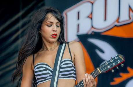 Bombpops Live at Riot Fest