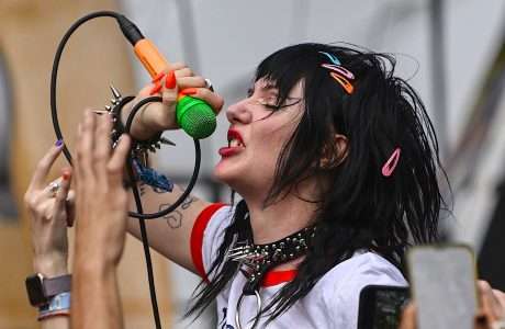 Surfbort Live at Riot Fest