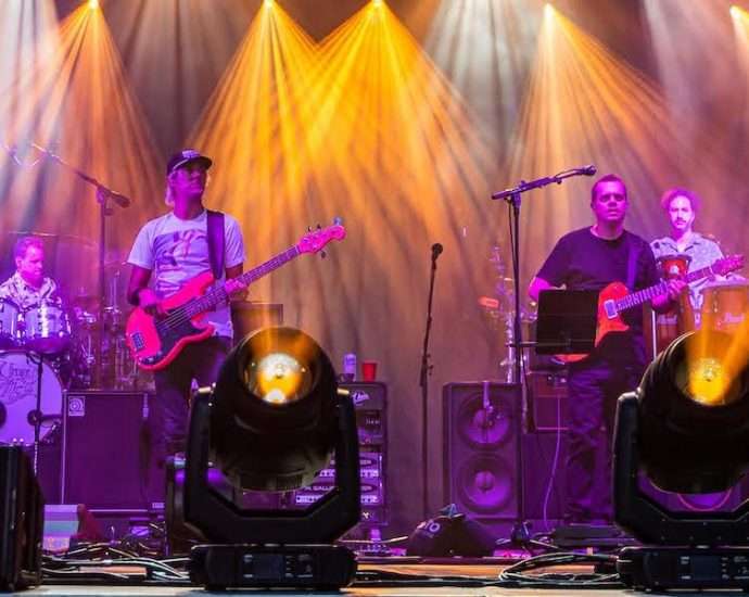 Umphrey's McGee Live at Sacred Rose Fest