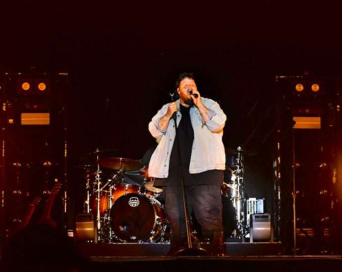 Jelly Roll Live at WIIL Rock Fest [GALLERY] 6