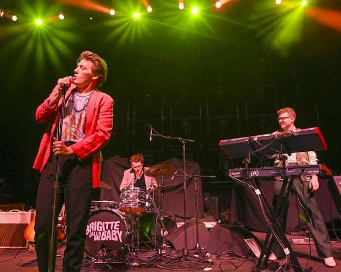 Brigitte Calls Me Baby Live at the Riviera Theatre [GALLERY] 4