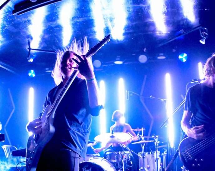 Vola Live At Beat Kitchen