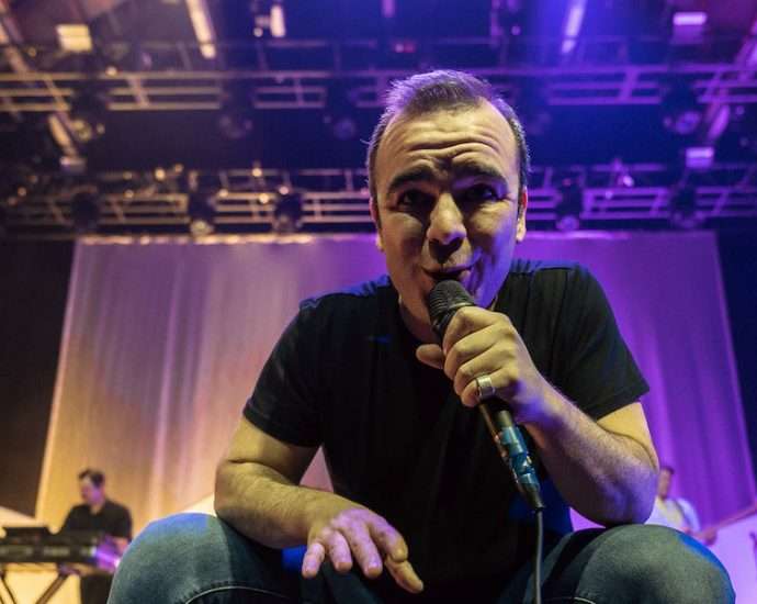 Future Islands Live at Salt Shed [GALLERY] 4