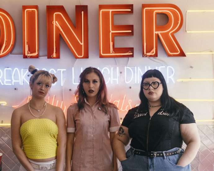 Aquadolls Bring Indie-Alt Self-Love to Subterranean