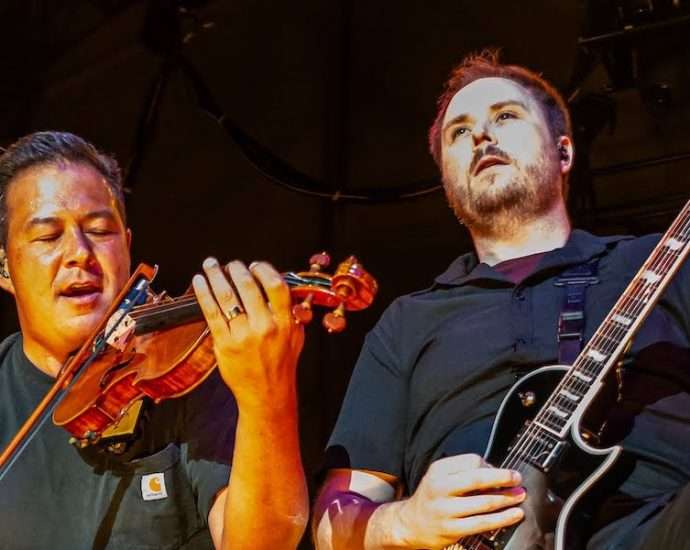 Yellowcard Live At Huntington Bank Pavilion [GALLERY]