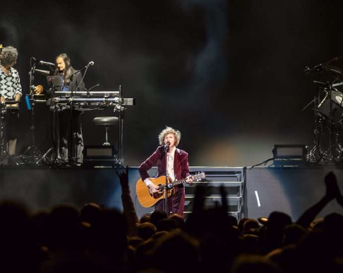 Beck Live at Huntington Bank Pavilion [GALLERY]