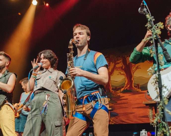 Sammy Rae & The Friends Live at Riviera Theatre [GALLERY]