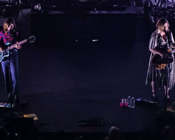 Sleater-Kinney Live at The Riviera Theatre [GALLERY]