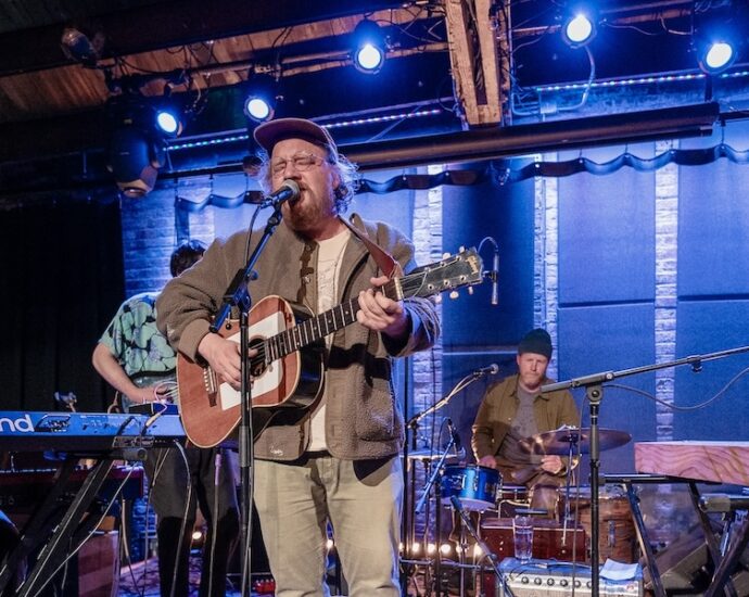 Michael Nau Live at Evanston SPACE [GALLERY] 1