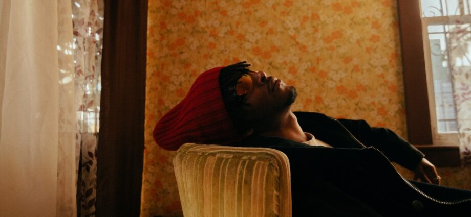 Asha Imuno Delves into Debut Album "PINS & NEEDLES"