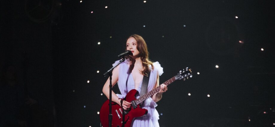 The Authenticity Of Laufey Shines Brightly In Sold Out Chicago Theatre Performance [REVIEW]