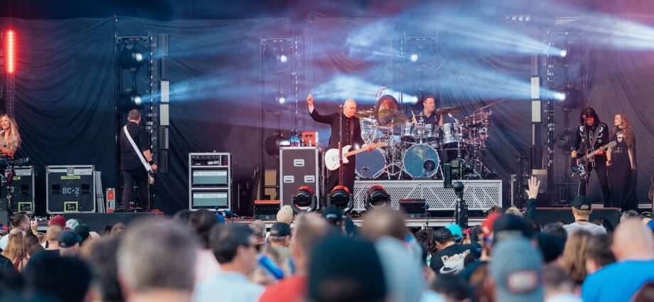 Smashing Pumpkins Live At Wrigley Field [GALLERY]