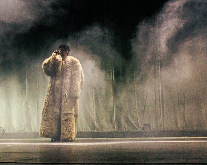 Omar Apollo At Huntington Bank Pavillion [GALLERY] 2