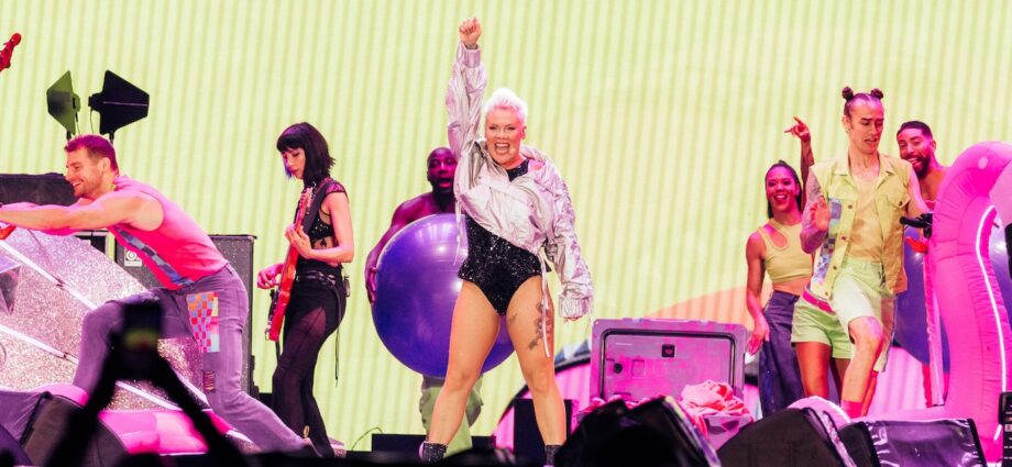 Pink Live at Soldier Field [GALLERY]