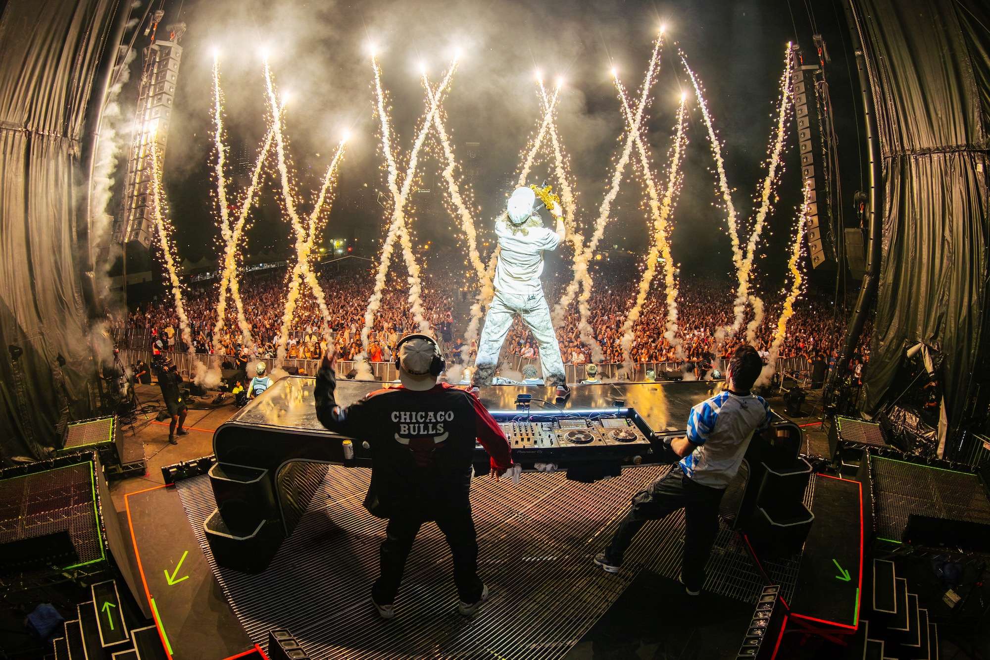 Two Friends’ Explosive Lolla Set Features Star Power, Fresh Tracks & Drone Magic 3 Two Friends’ Explosive Lolla Set Features Star Power, Fresh Tracks & Drone Magic 2