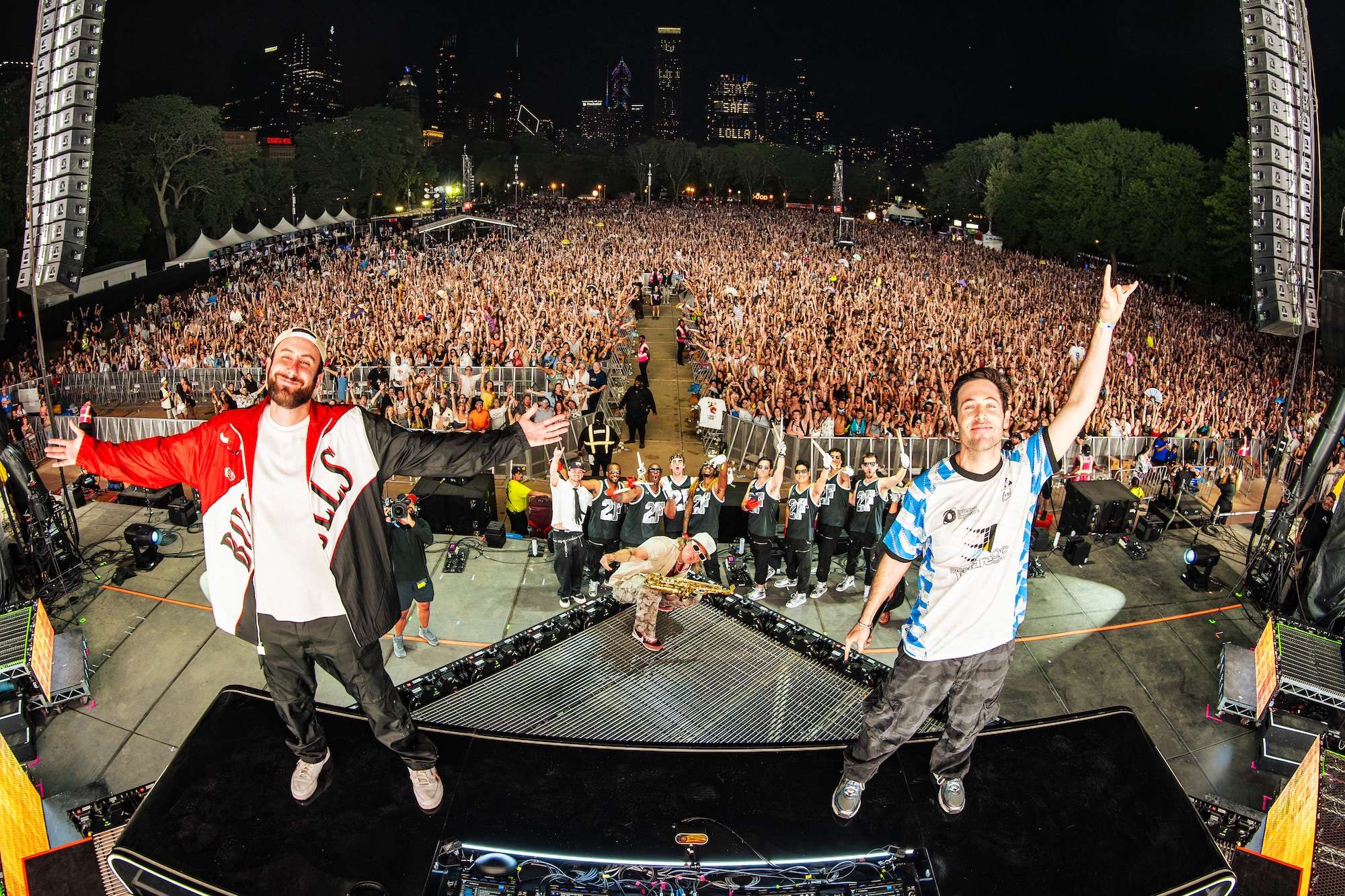 Two Friends’ Explosive Lolla Set Features Star Power, Fresh Tracks & Drone Magic 5 Two Friends’ Explosive Lolla Set Features Star Power, Fresh Tracks & Drone Magic 4